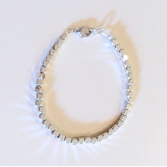 Jewelry - Silver cube bracelet